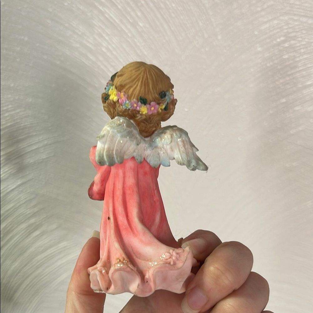 Pink Angel Figurine with Floral Details - Picture 4 of 8